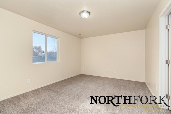 Building Photo - Beautiful Boise Home