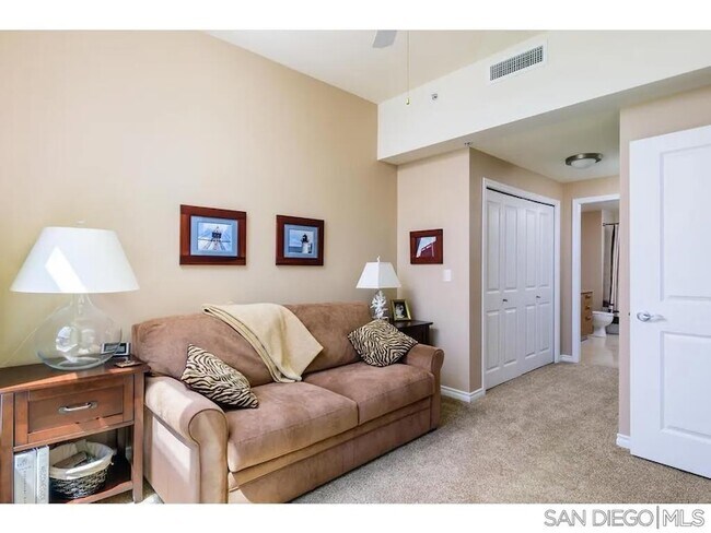 Building Photo - 1431 Pacific Hwy