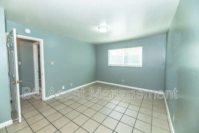 Building Photo - 1529 23rd St