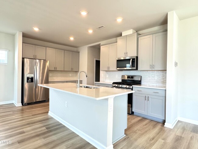 Building Photo - 4 Bedroom Single Family House for Rent