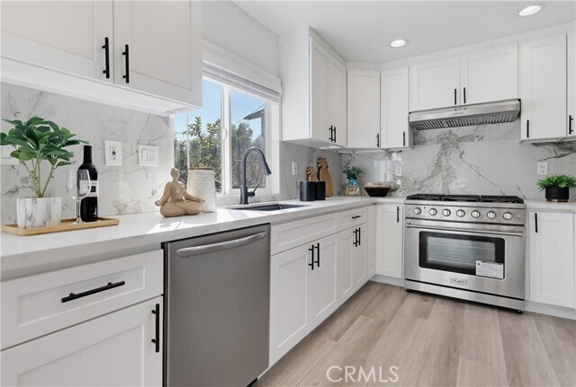 Building Photo - 125 Campanita Ct