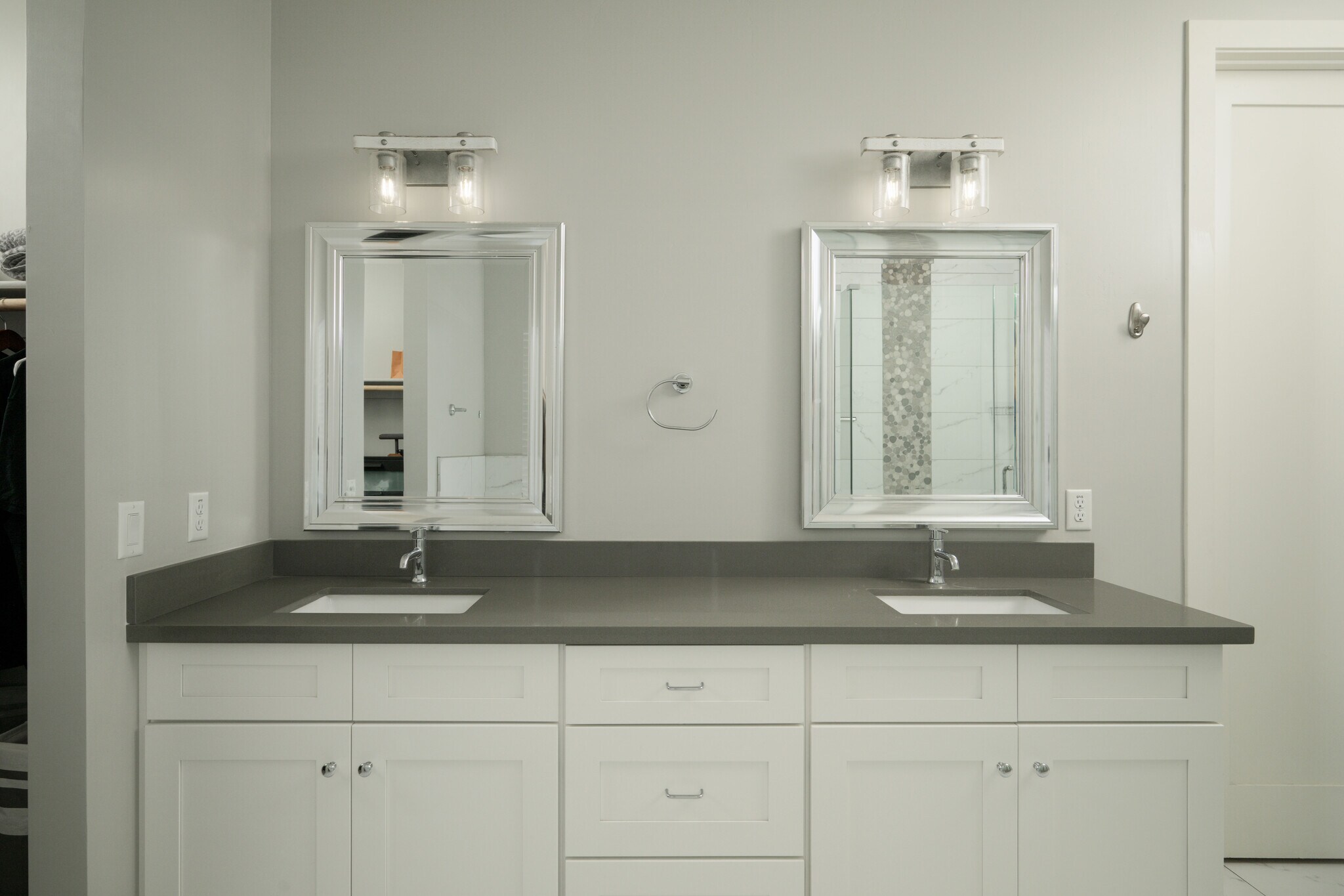 Building Photo - 2821 N 28th Pl