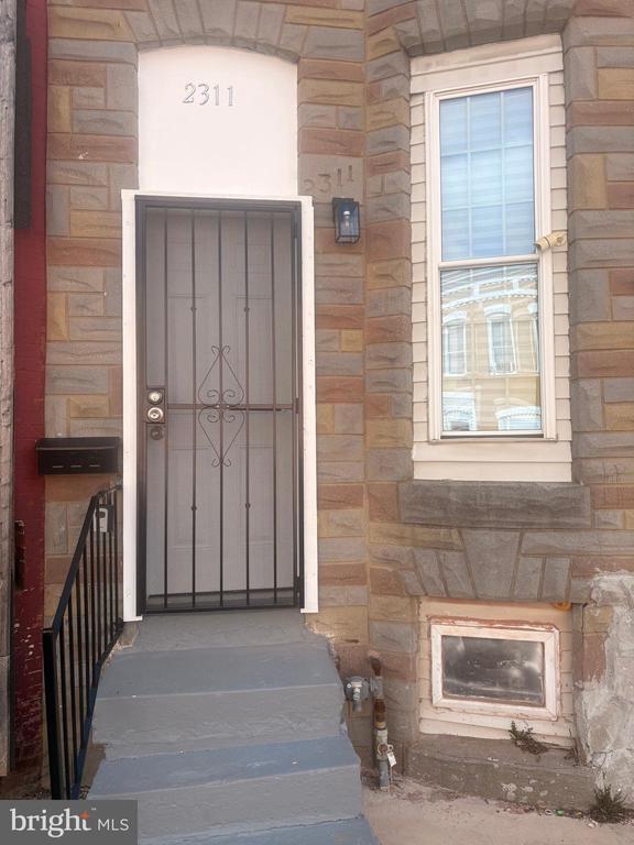 Building Photo - 2311 E Lafayette Ave