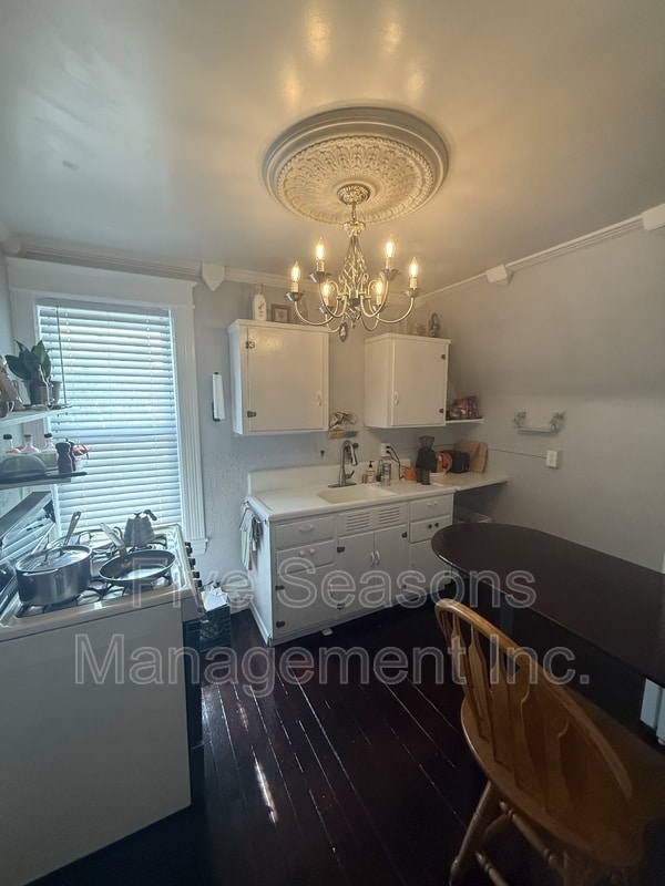 Building Photo - 205 N Willard St