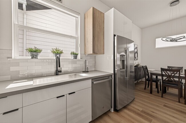 Building Photo - 3402 Luca St