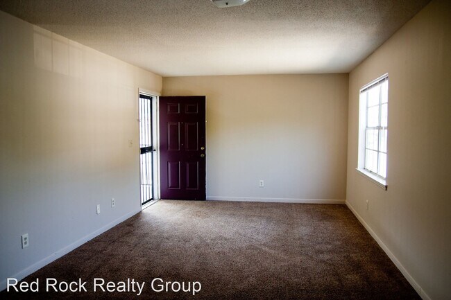 Building Photo - 1722 14th Ave S