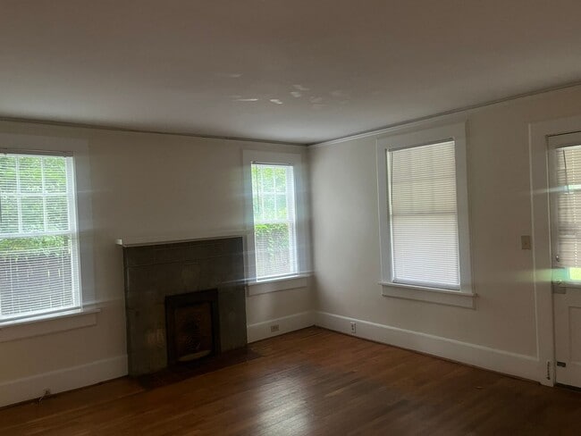 Building Photo - Waccamaw Avenue - Student Rental