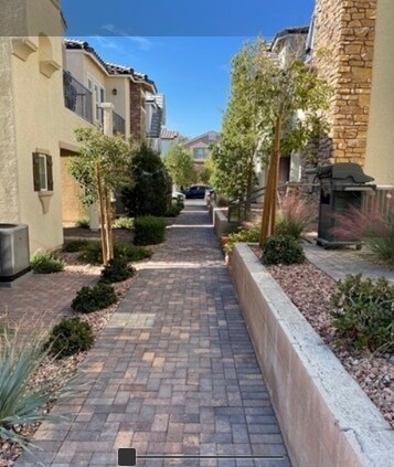 Building Photo - GVI-Gleneagles Village