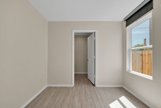Building Photo - 7184 Elm Cv