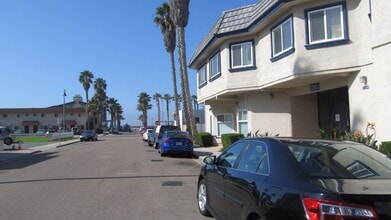 Building Photo - Steps to the Beach with rooftop deck