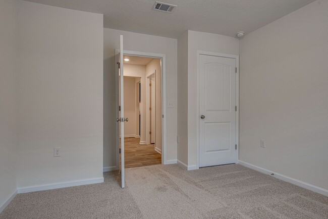 Building Photo - Spacious 4-Bedroom Home - Cambria