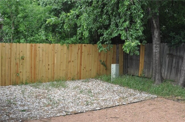 Building Photo - 10702 Lanshire Dr