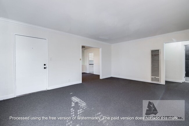 Building Photo - Gorgeous Remodeled Condo in Bixby Knolls