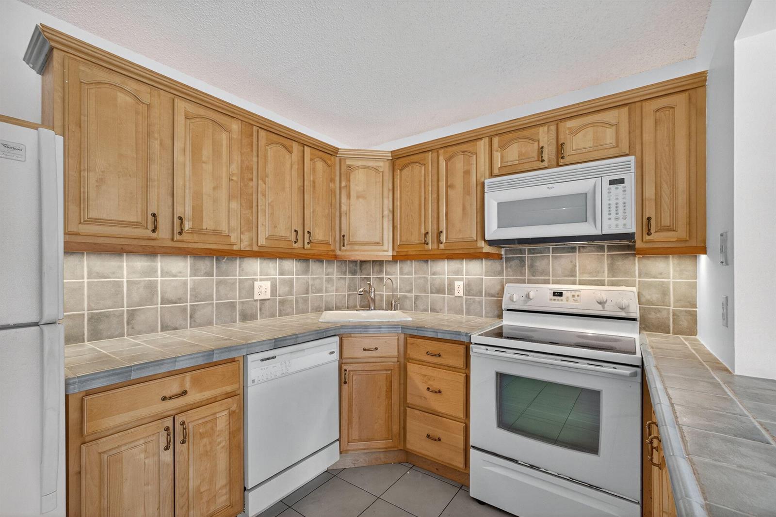 Building Photo - 4992 Sable Pine Cir