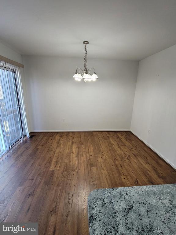 Building Photo - 233 Charleston Ct