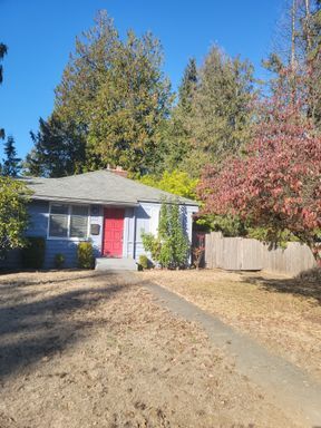 Building Photo - 3416 NE 80th St