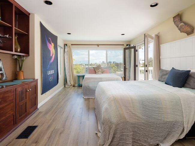 Building Photo - 416 Virginia St