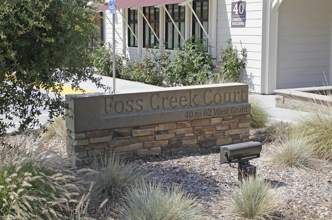 Building Photo - Foss Creek Court