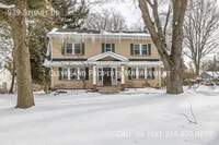 Building Photo - 939 Stuart Dr