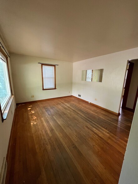 Building Photo - 410 Brumfield Rd