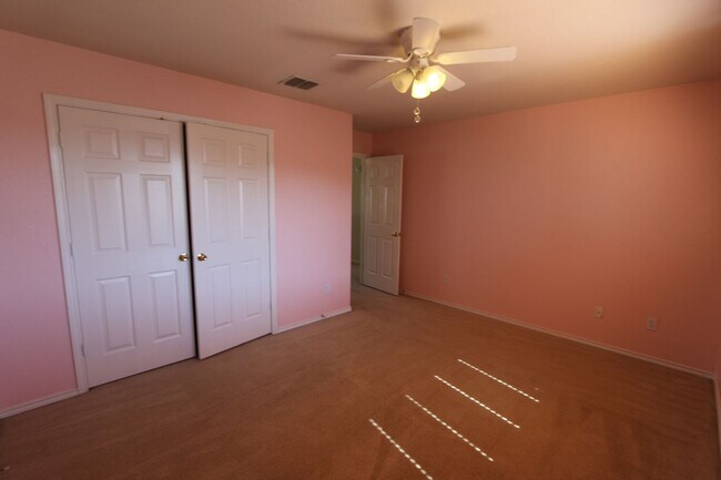 Building Photo - 25522 Echo Springs