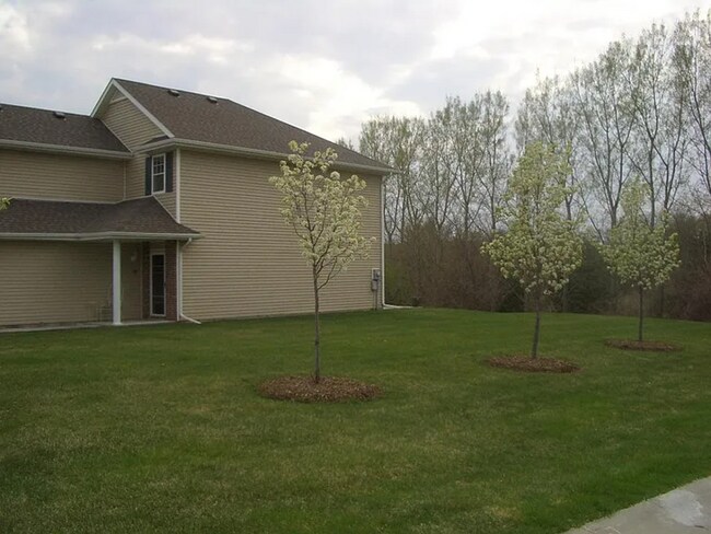 Building Photo - 1798 N 177th Plaza