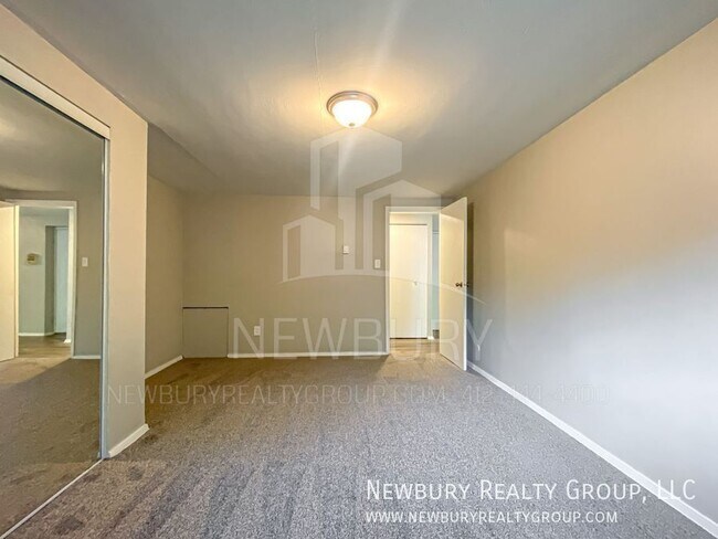 Building Photo - 1459 Poplar St