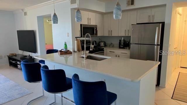 Building Photo - 2400 Feather Sound Dr