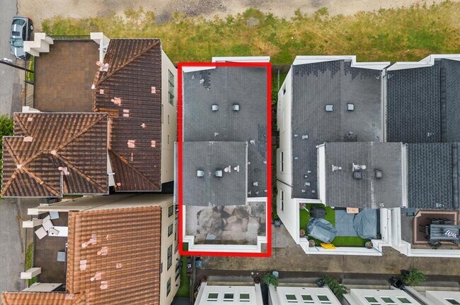 Building Photo - 120 Pierce St