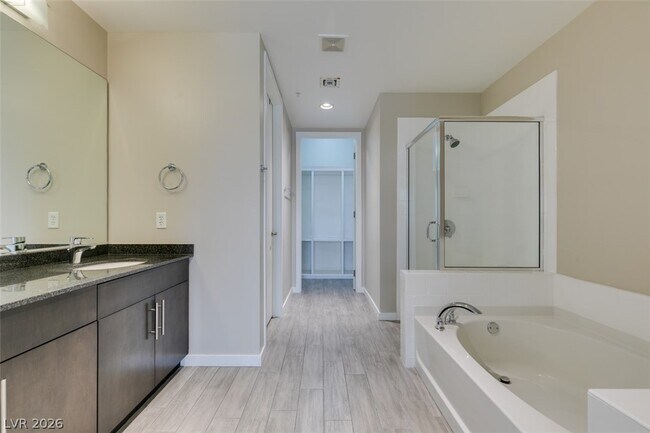 Building Photo - 353 E Bonneville Ave