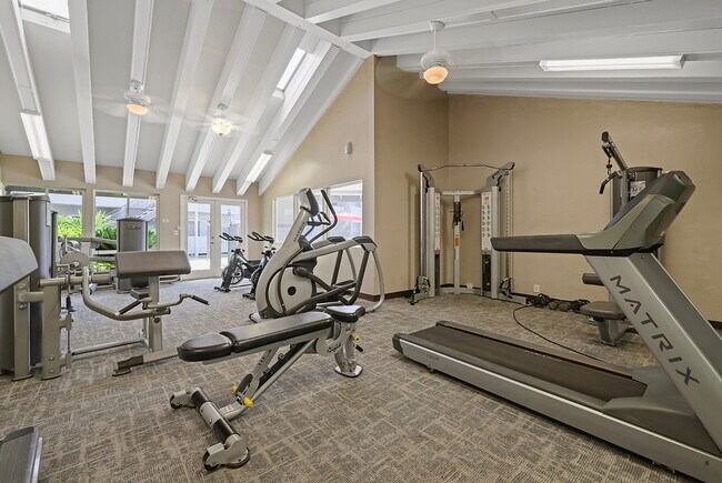 Building Photo - Shadow Point