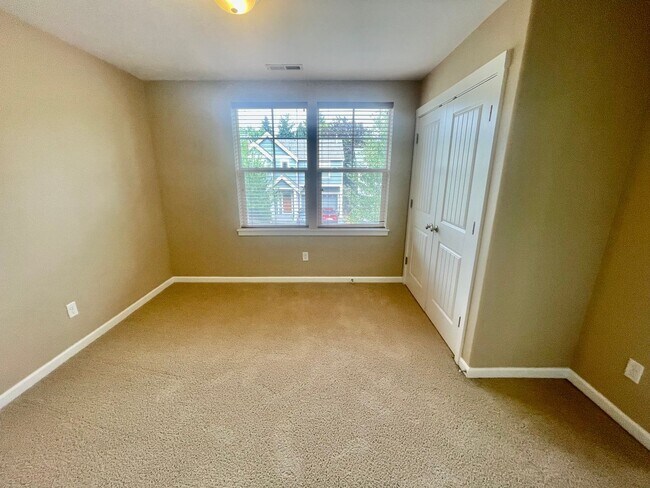 Building Photo - Well Appointed, Open Floor Plan 3-bedroom, 2.5-bathroom home in Beaverton