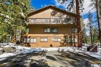 Building Photo - Large quiet condo backs to the forest