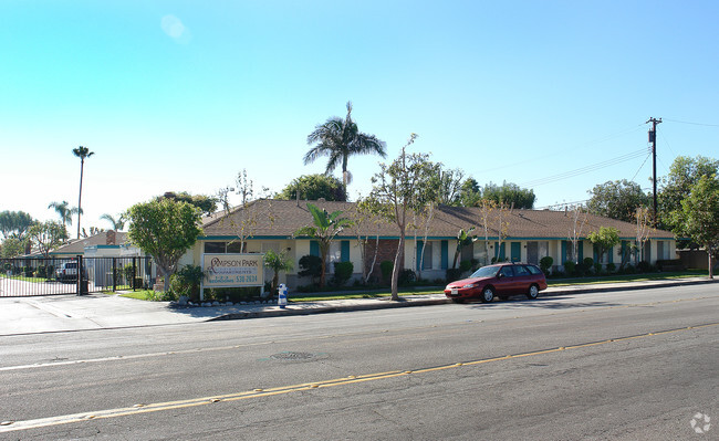 Building Photo - Lampson Park