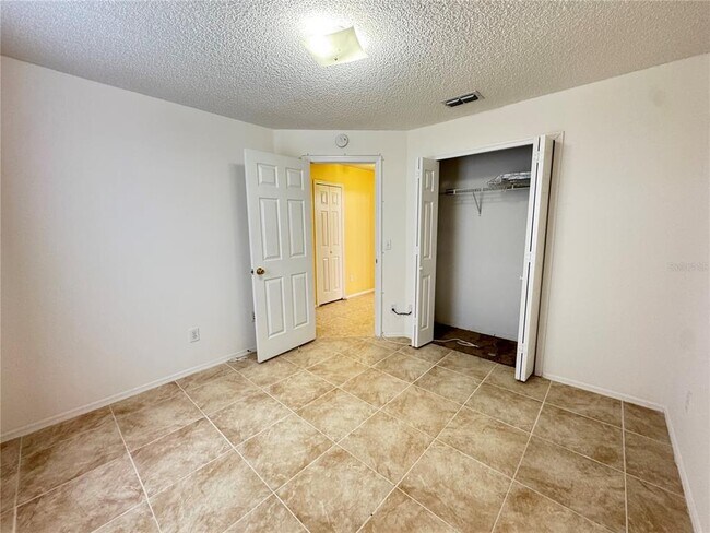 Building Photo - 3350 Lake Tiny Cir