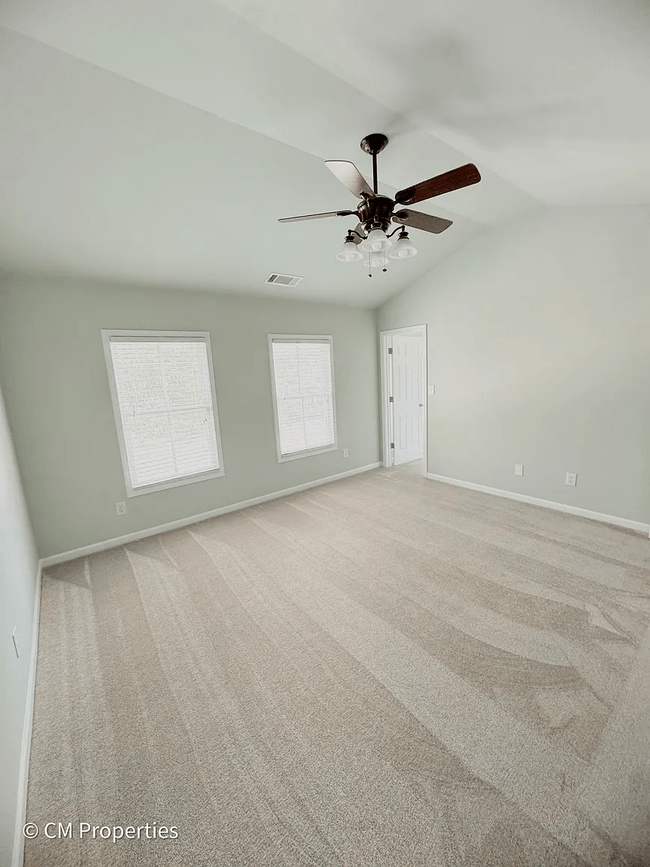 Main Bedroom with Walk-in Closet and Full Bathroom. New Carpet upstairs. - 3968 Boston Common St