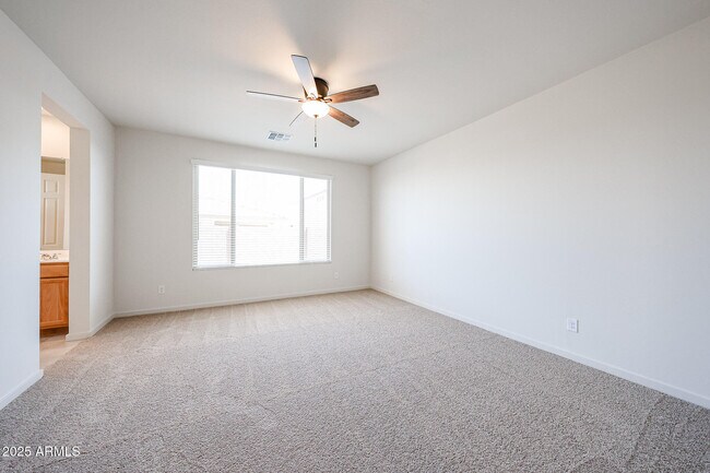 Building Photo - 25333 N 172nd Dr