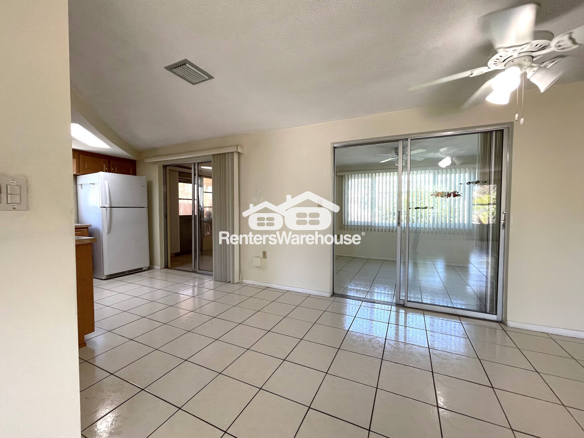 Building Photo - 3137 Coldwell Dr