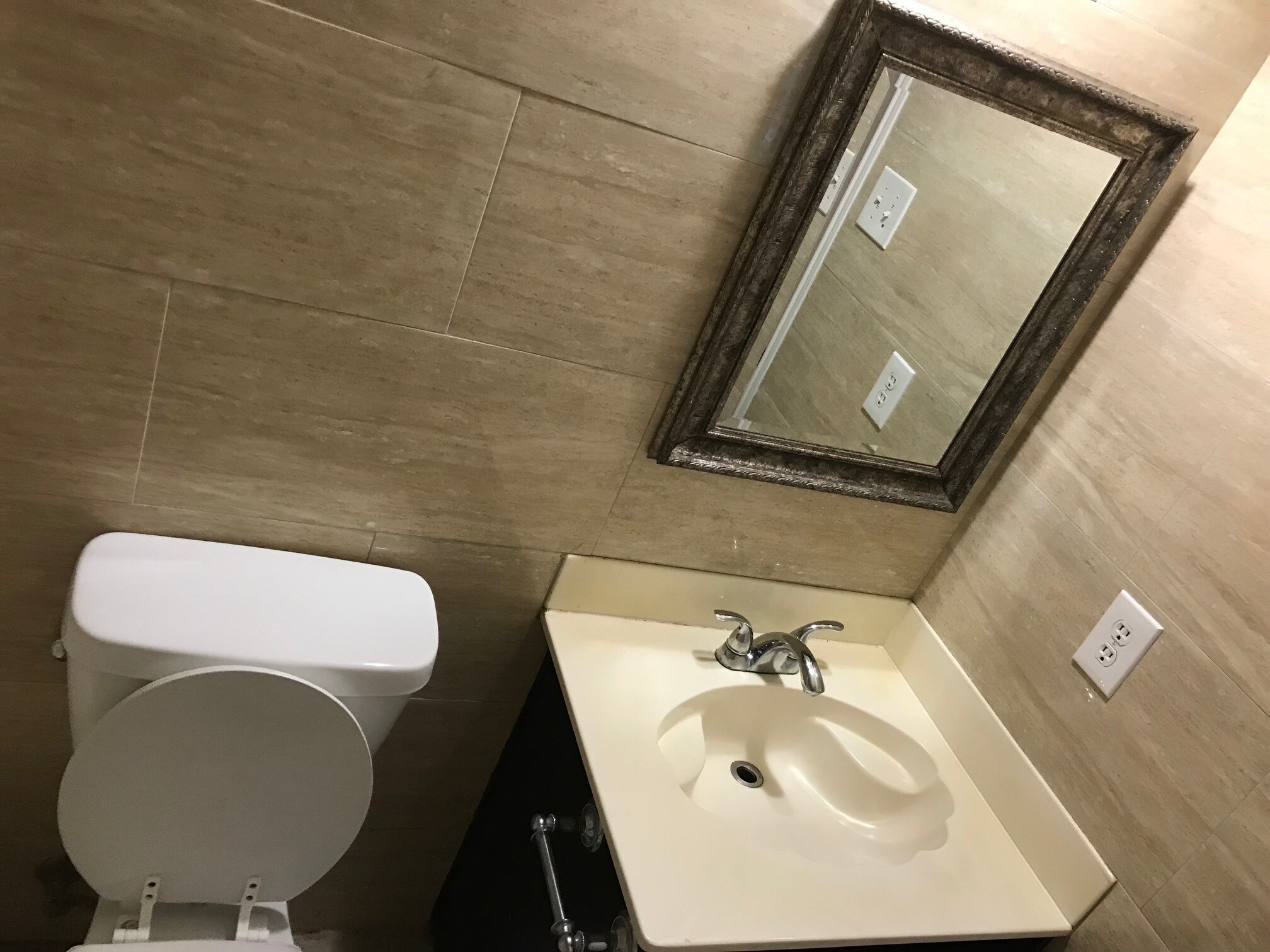 Building Photo - 713 Cooper Ln