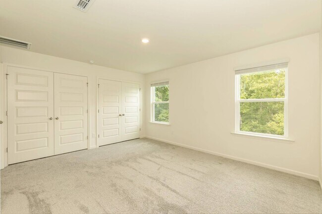 Building Photo - 518 Eastwood St
