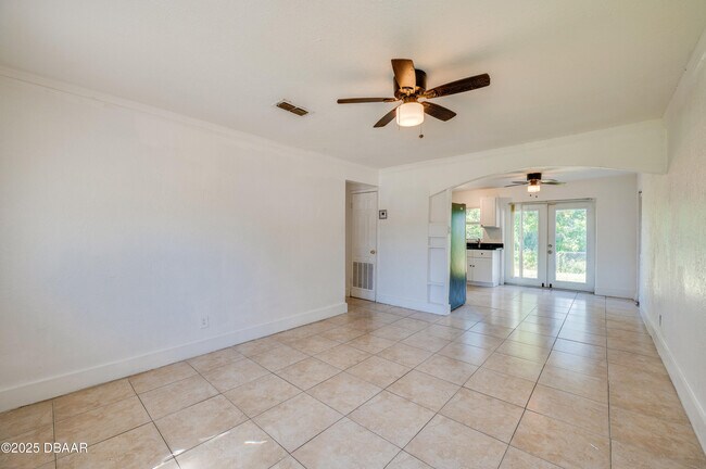 Building Photo - 416 Margie Ln