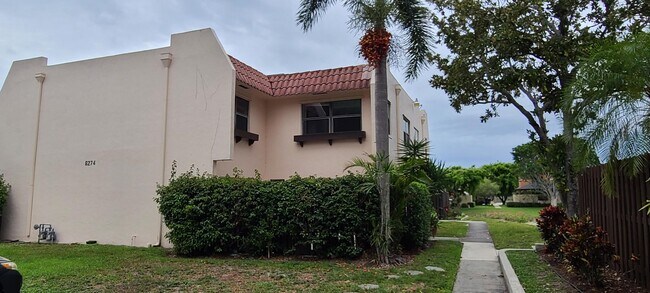 Primary Photo - 6274 Seven Springs Blvd