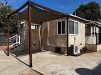 Building Photo - 1 Bedroom 1 Bath Remodeled House for Rent ...