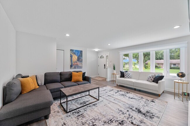 Building Photo - 227 Wakefield Ln