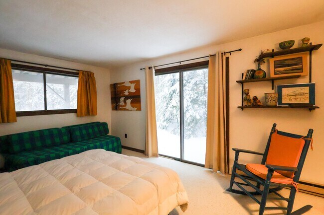 Building Photo - 24 Troon Dr