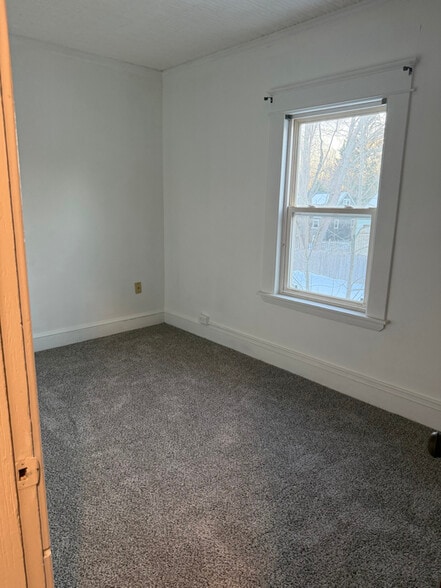 Building Photo - 52-52 Myrtle St