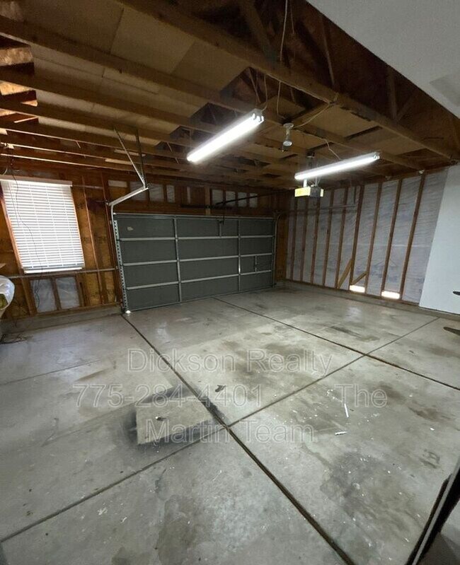 Building Photo - 5153 Lorenzo Ln