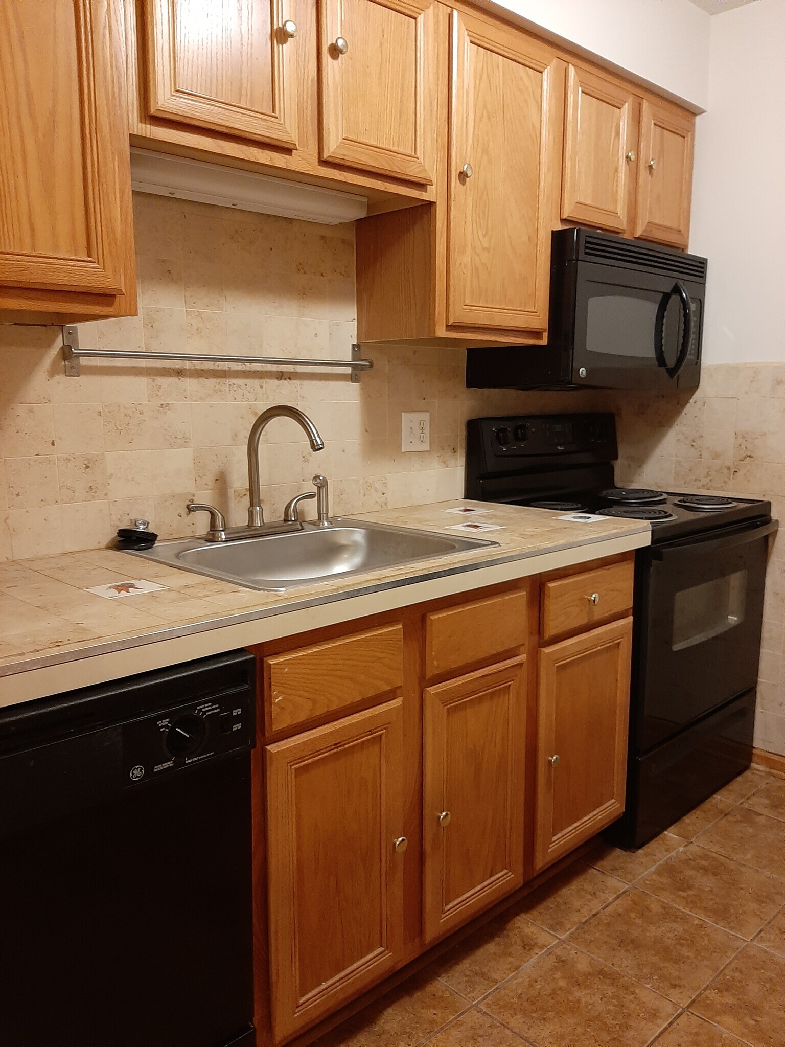 Kitchen - 9666 Sawgrass Ct