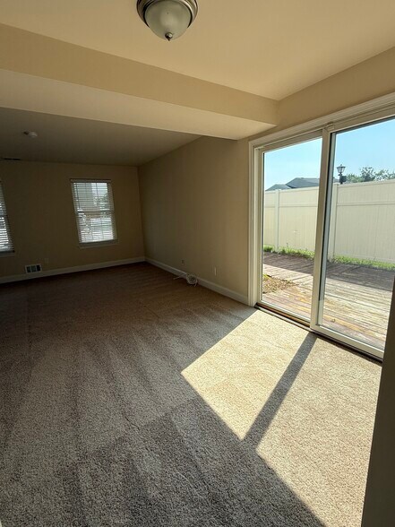 Building Photo - 71 Reliance Sq