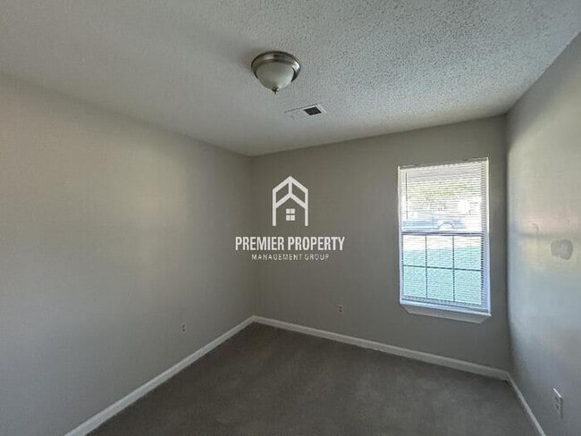 Building Photo - 4717 Chatelet Dr
